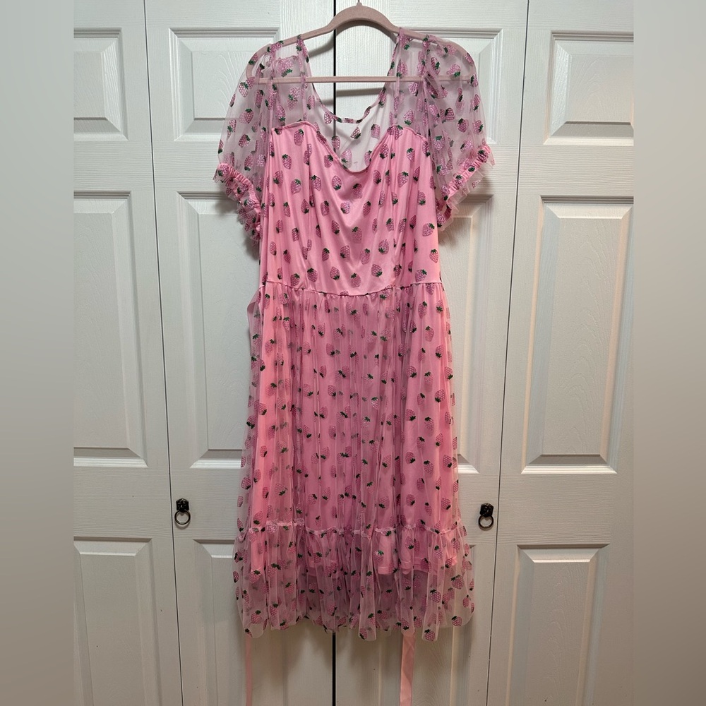 4x Pink Strawberry dress from Hot Topic
